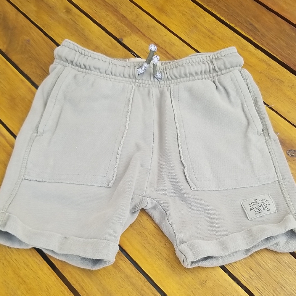 Zara shorts size 5